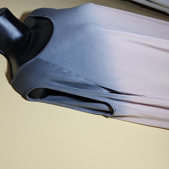 American Eagle Cold Shoulder Ombre T-Shirt - Picture 3 of 9